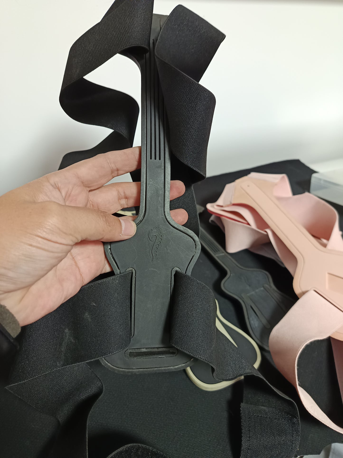 Close-up of the flexible plastic support 