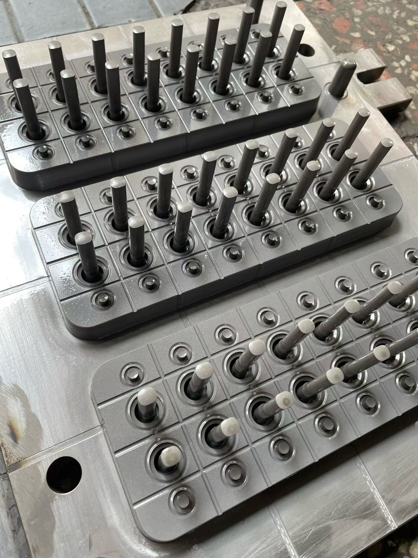 Silicone mold making service