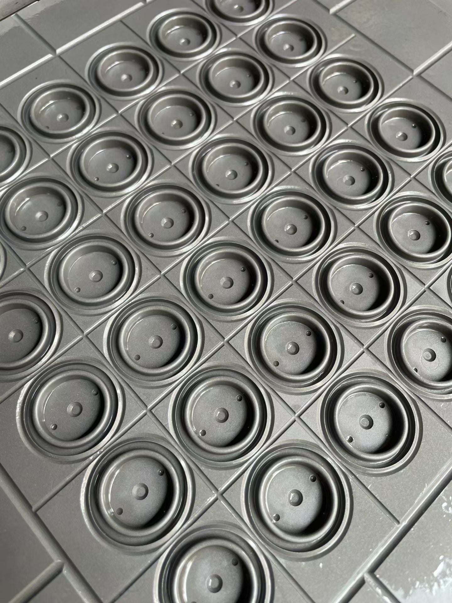 Silicone rubber mold supplier