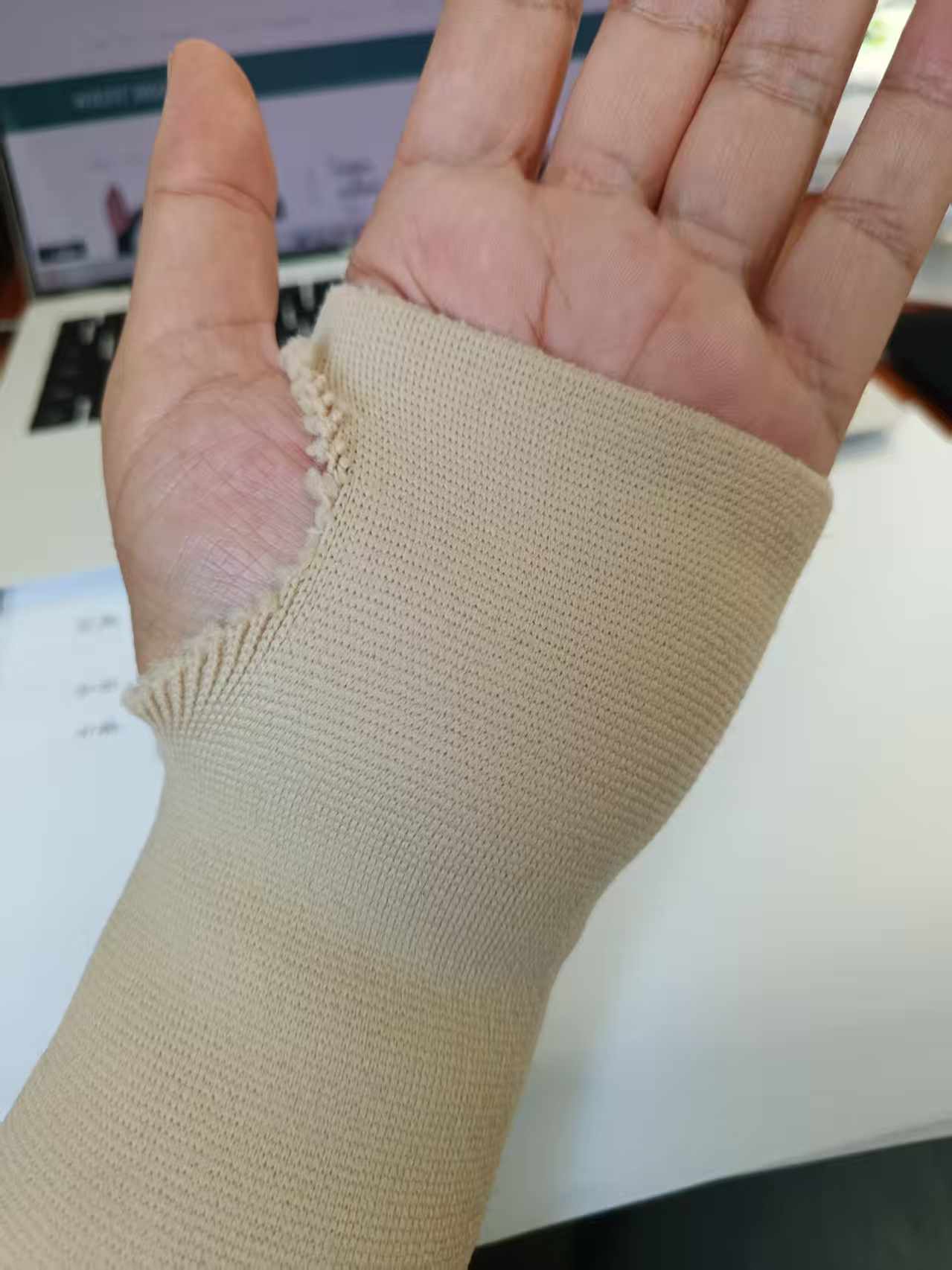 Wrist004 Wrist Brace for Carpal Tunnel, Adjustable Wrist Support Brace with Splints CMC