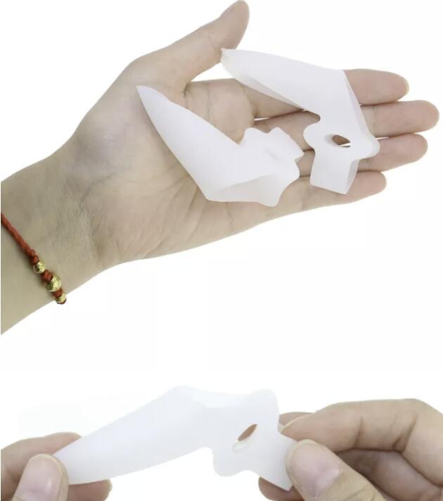 Hallux valgus toe separator with protective shield